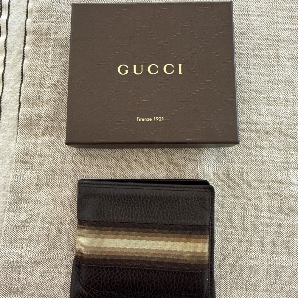 Gucci Men's Black and Brown Wallet
